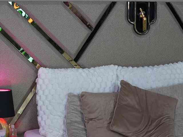 Sweet-Mishelle webcam