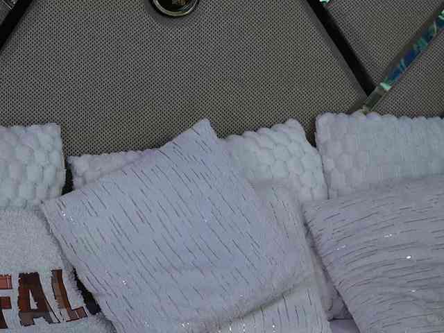 Sweet-Mishelle webcam