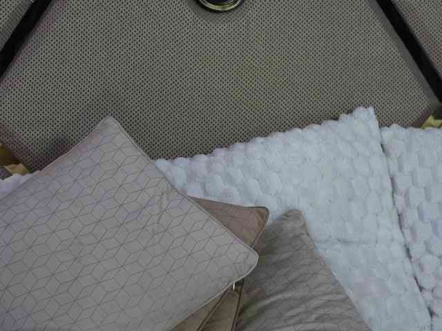 Sweet-Mishelle webcam