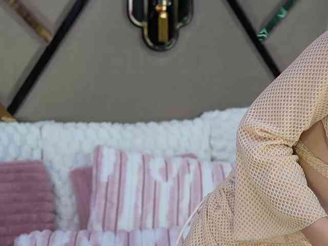 Sweet-Mishelle webcam