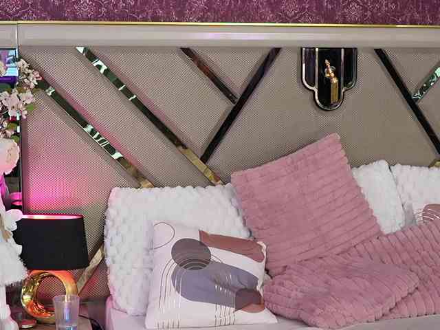 Sweet-Mishelle webcam