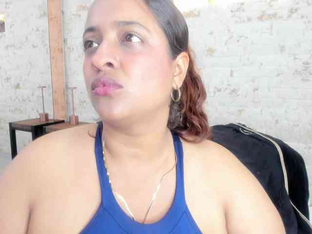 PenelopeRusso Live Webcam on BongaCams