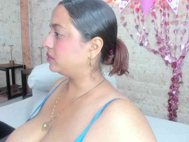 PenelopeRusso Live Webcam on BongaCams