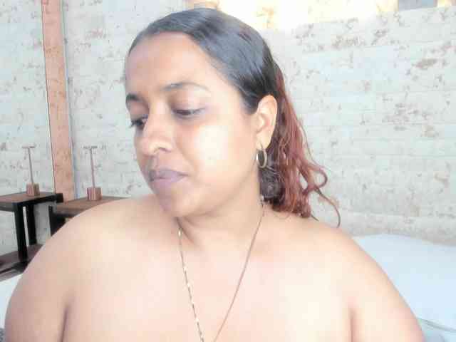 PenelopeRusso Live Webcam on BongaCams