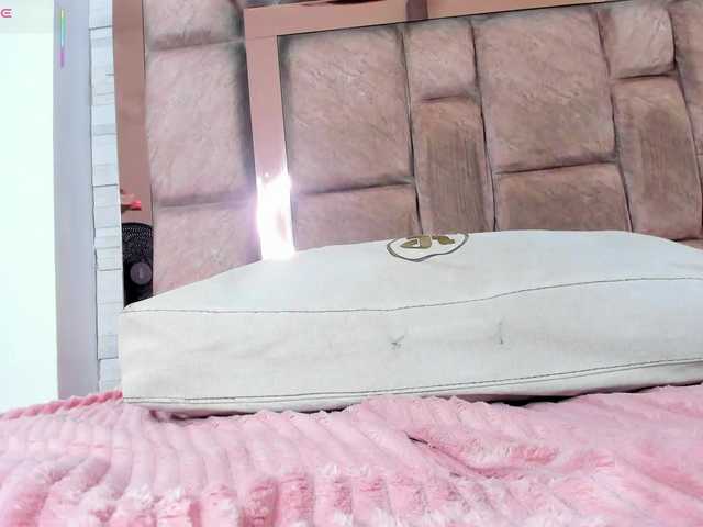 LilianStarfire webcam bongacams model stream image