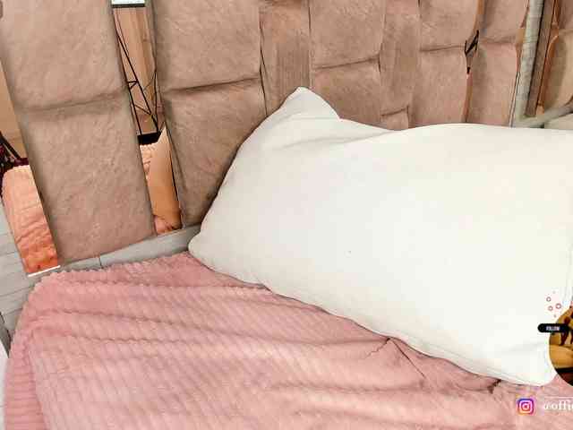 LilianStarfire webcam