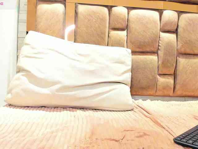 LilianStarfire webcam