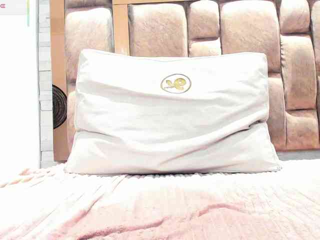 LilianStarfire webcam