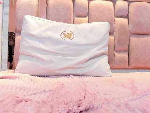 LilianStarfire webcam