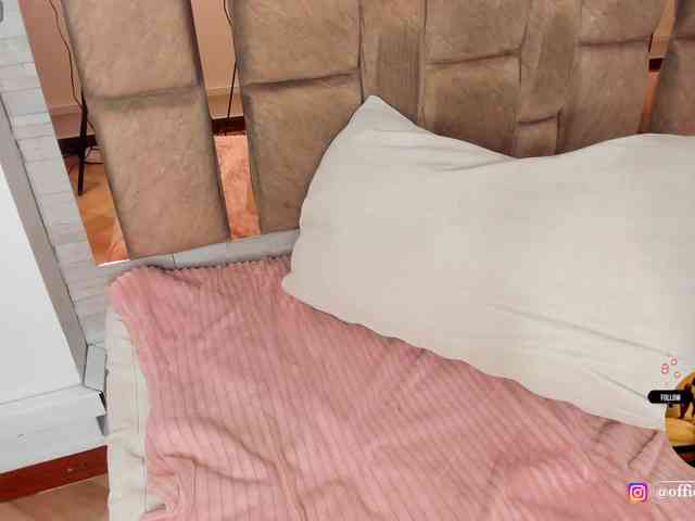 LilianStarfire webcam