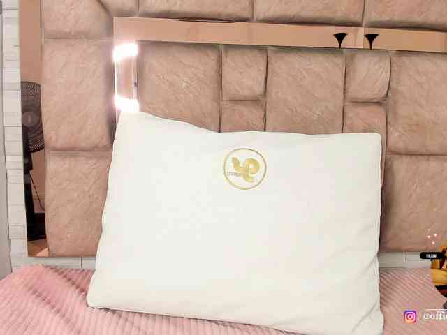 LilianStarfire webcam