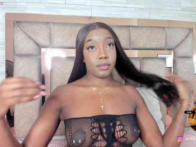 LilianStarfire webcam