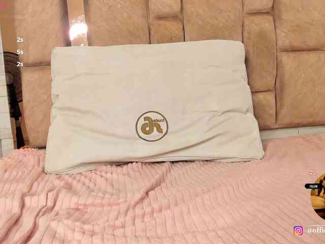 LilianStarfire webcam