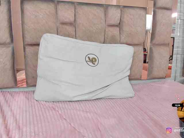 LilianStarfire webcam