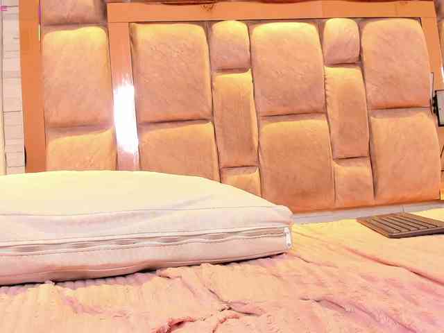 LilianStarfire webcam