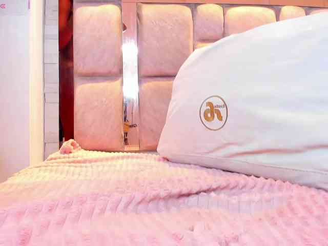 LilianStarfire webcam