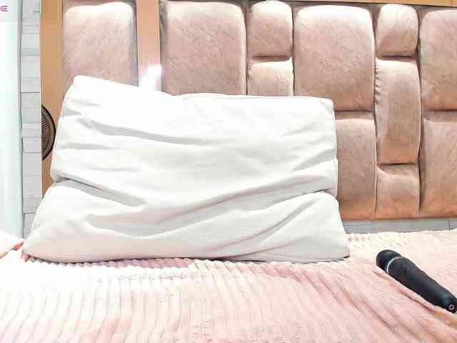 LilianStarfire webcam