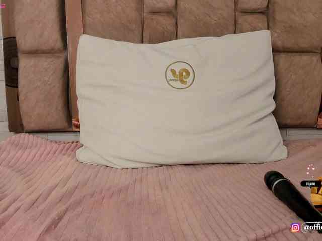 LilianStarfire webcam