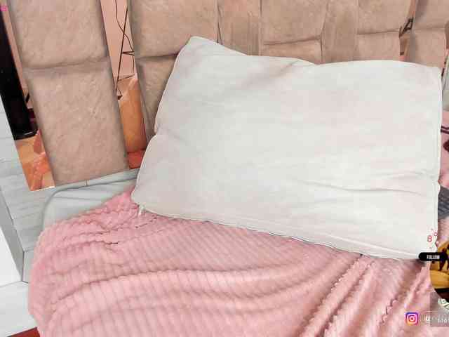 LilianStarfire webcam