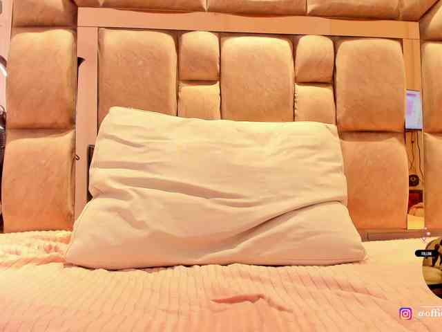 LilianStarfire webcam