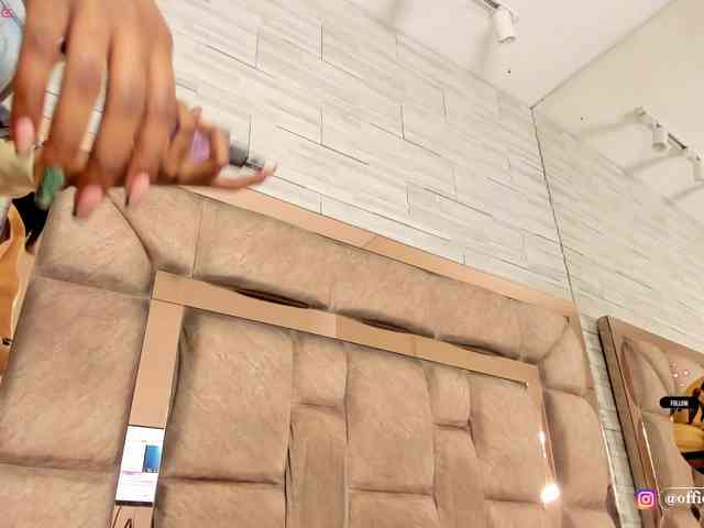 LilianStarfire webcam