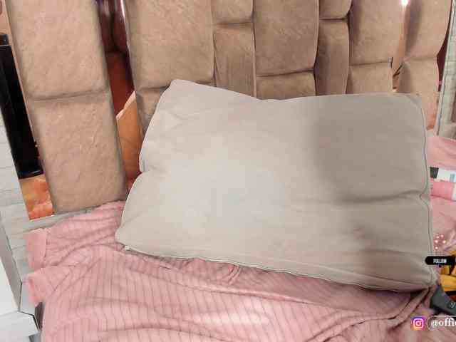 LilianStarfire webcam