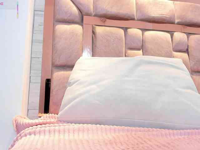 LilianStarfire webcam