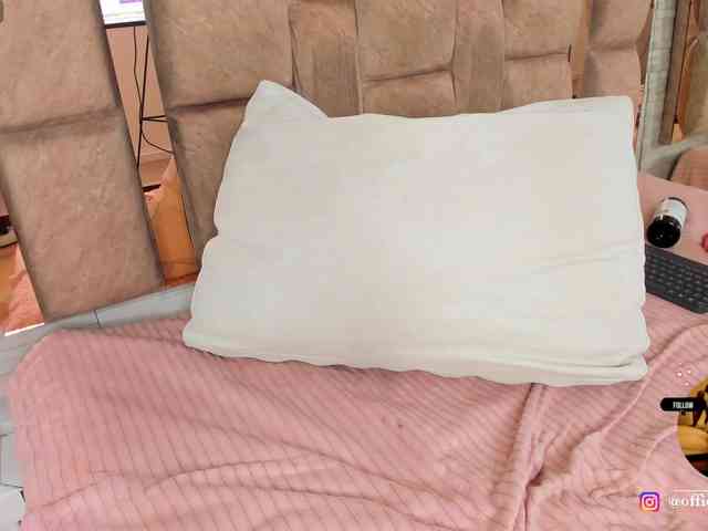 LilianStarfire webcam