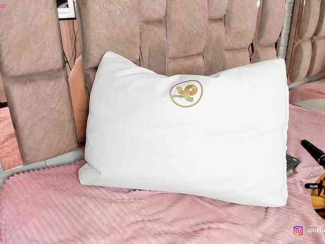 LilianStarfire webcam