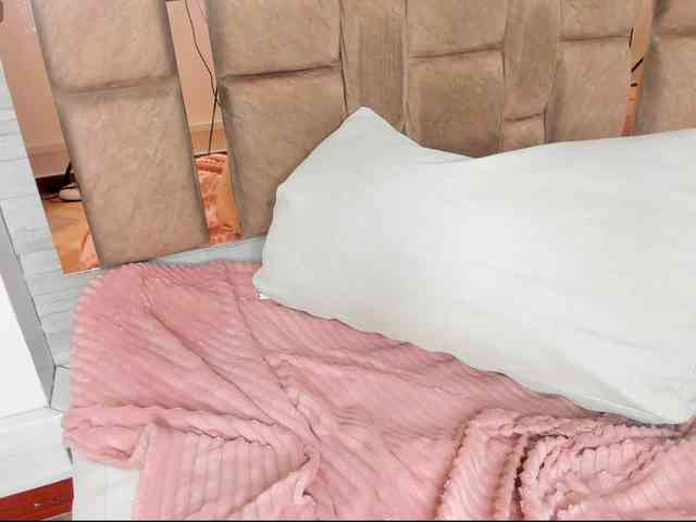 LilianStarfire webcam