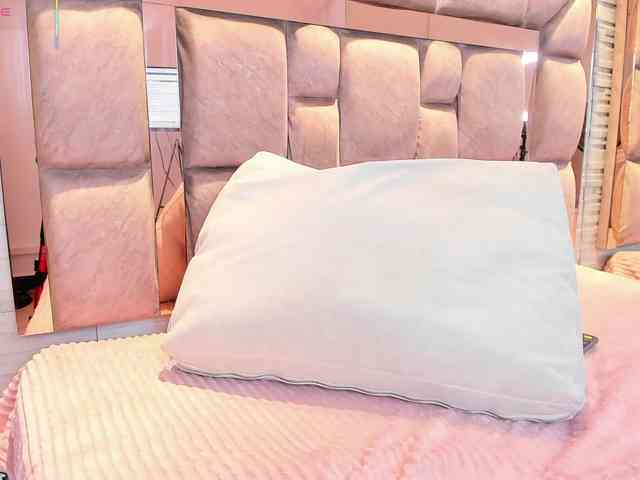 LilianStarfire webcam