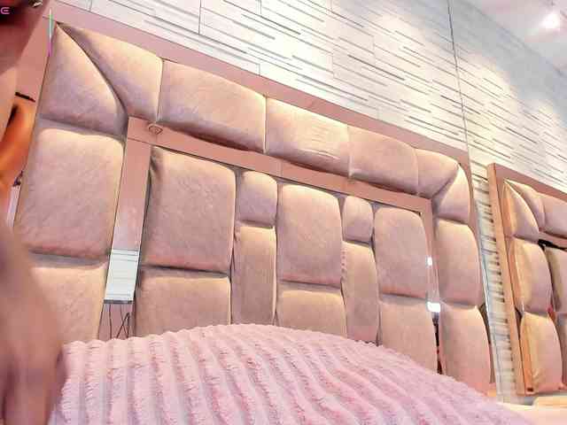 LilianStarfire webcam