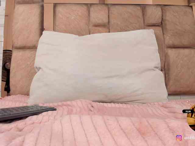 LilianStarfire webcam