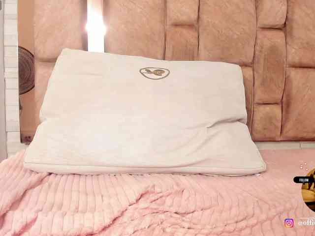 LilianStarfire webcam