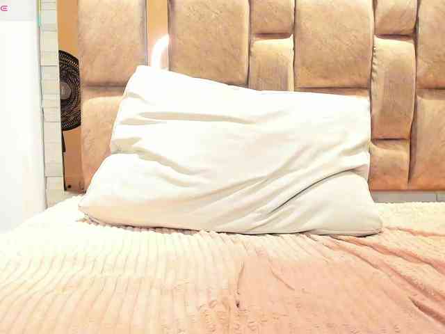 LilianStarfire webcam