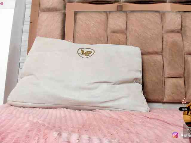 LilianStarfire webcam