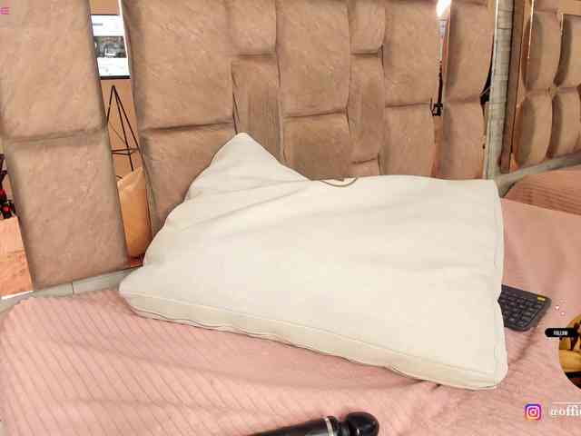 LilianStarfire webcam