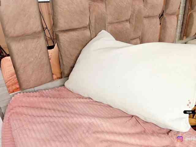 LilianStarfire webcam