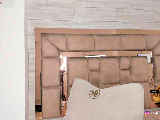 LilianStarfire webcam