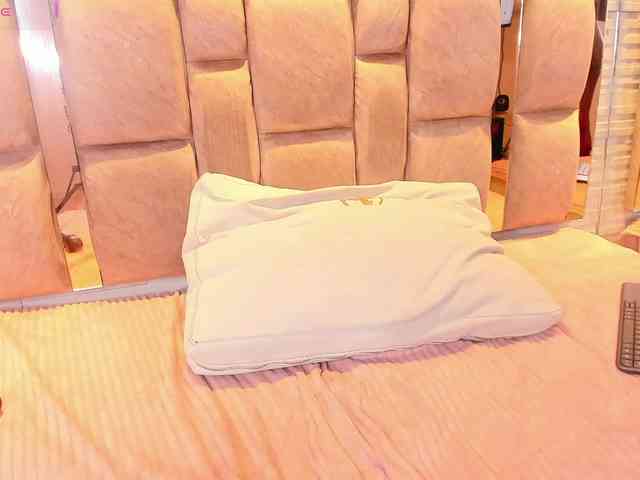 LilianStarfire webcam