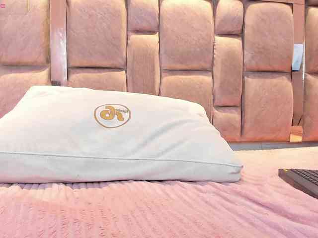 LilianStarfire webcam