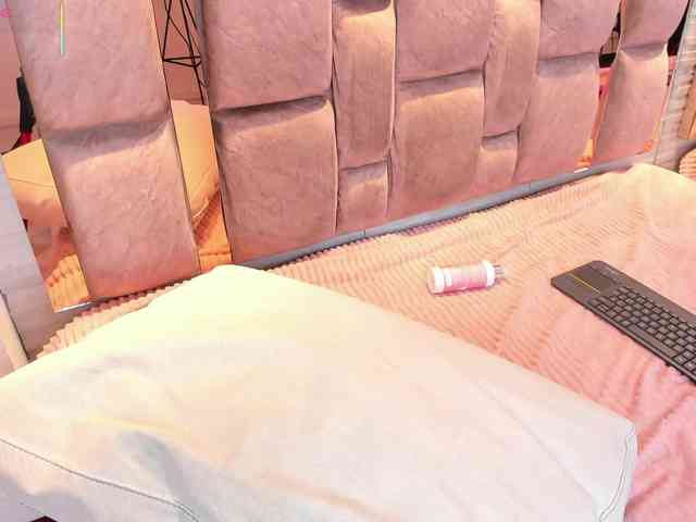 LilianStarfire webcam