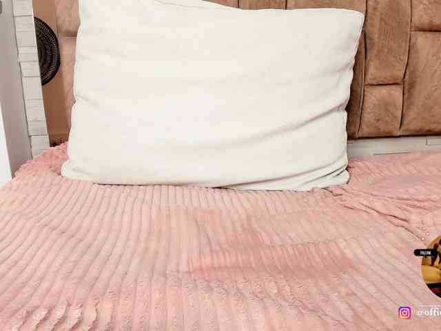 LilianStarfire webcam