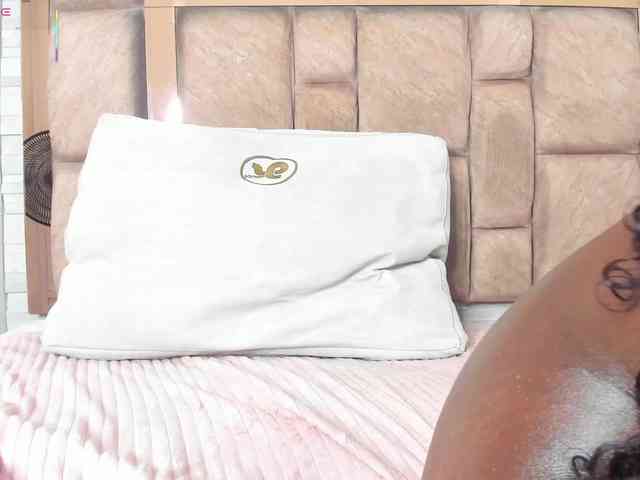 LilianStarfire webcam