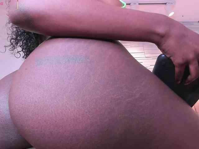 LilianStarfire webcam