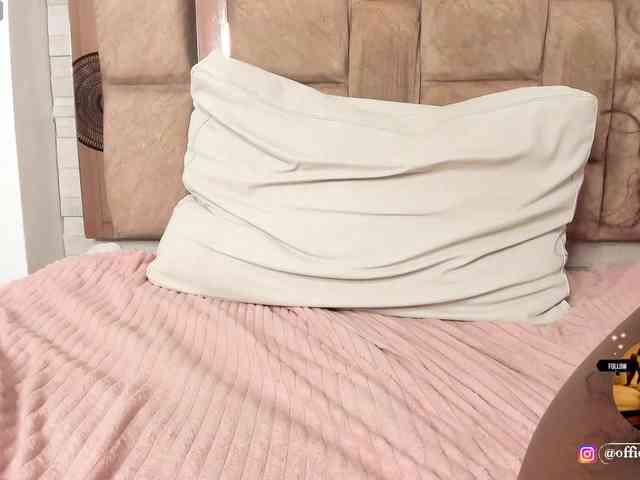 LilianStarfire webcam