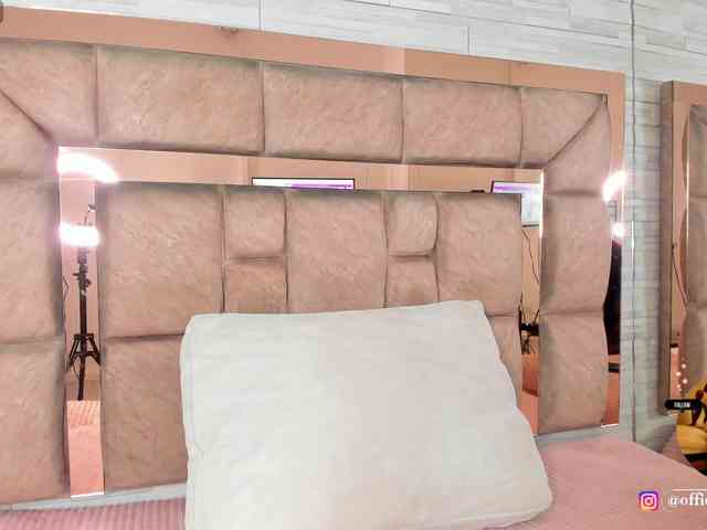 LilianStarfire webcam