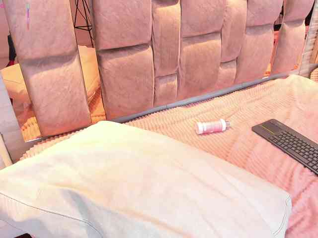 LilianStarfire webcam