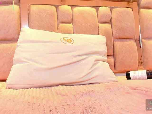 LilianStarfire webcam