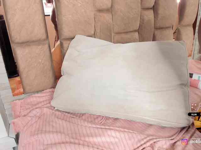 LilianStarfire webcam